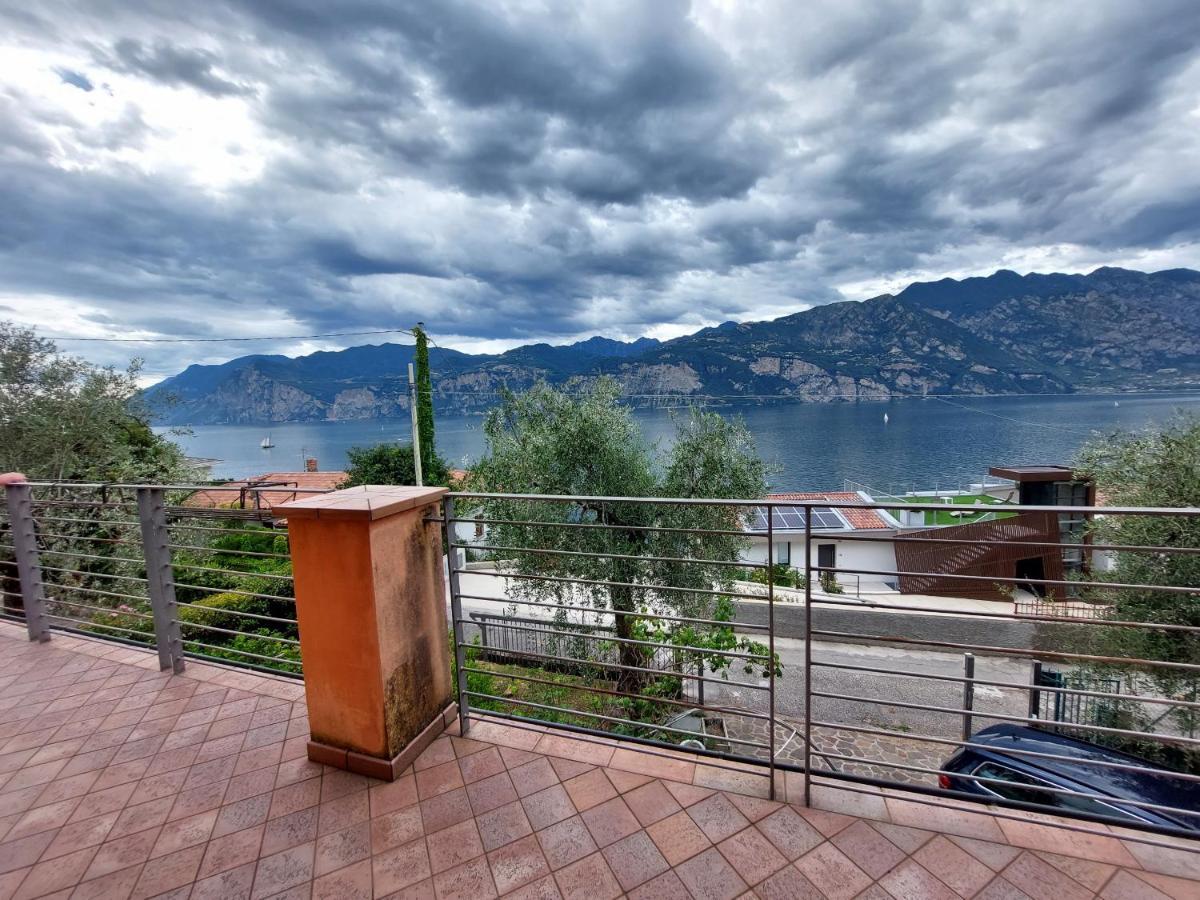 Вилла Casa Graziella Мальчезине Экстерьер фото