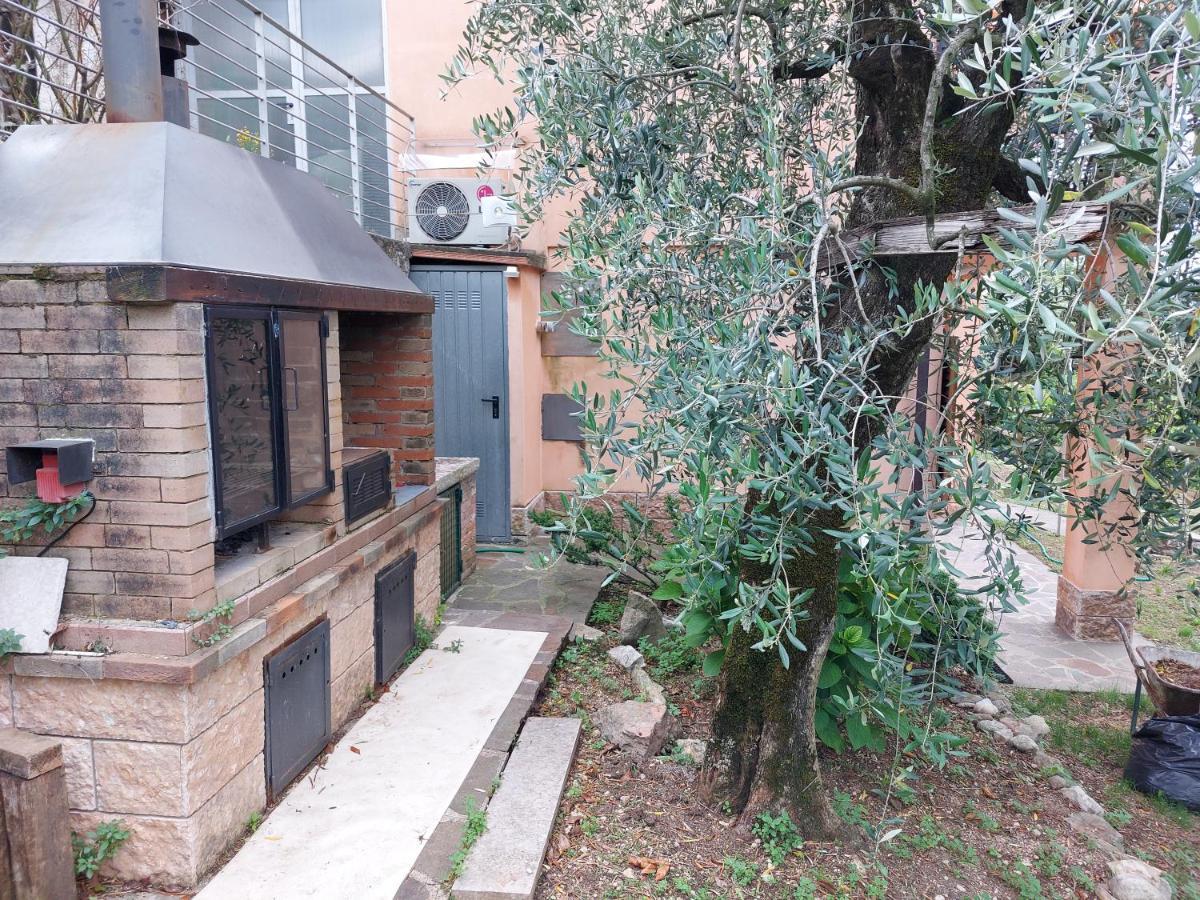 Вилла Casa Graziella Мальчезине Экстерьер фото